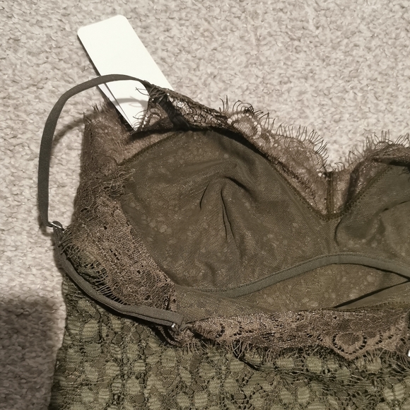 NWT Leonisa green lace cami bralette bra top size Medium - Picture 4 of 6